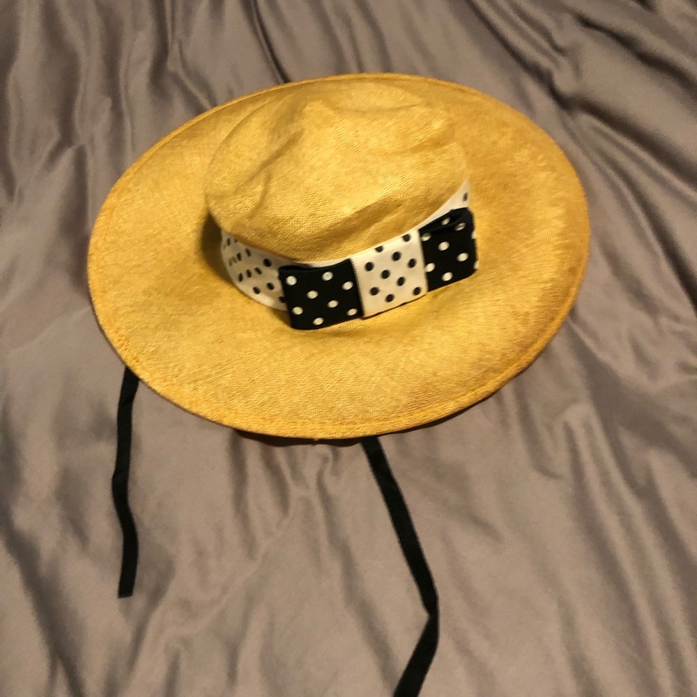 Vintage Golden Wide-Brim Straw Hat with Polka Dot Bow